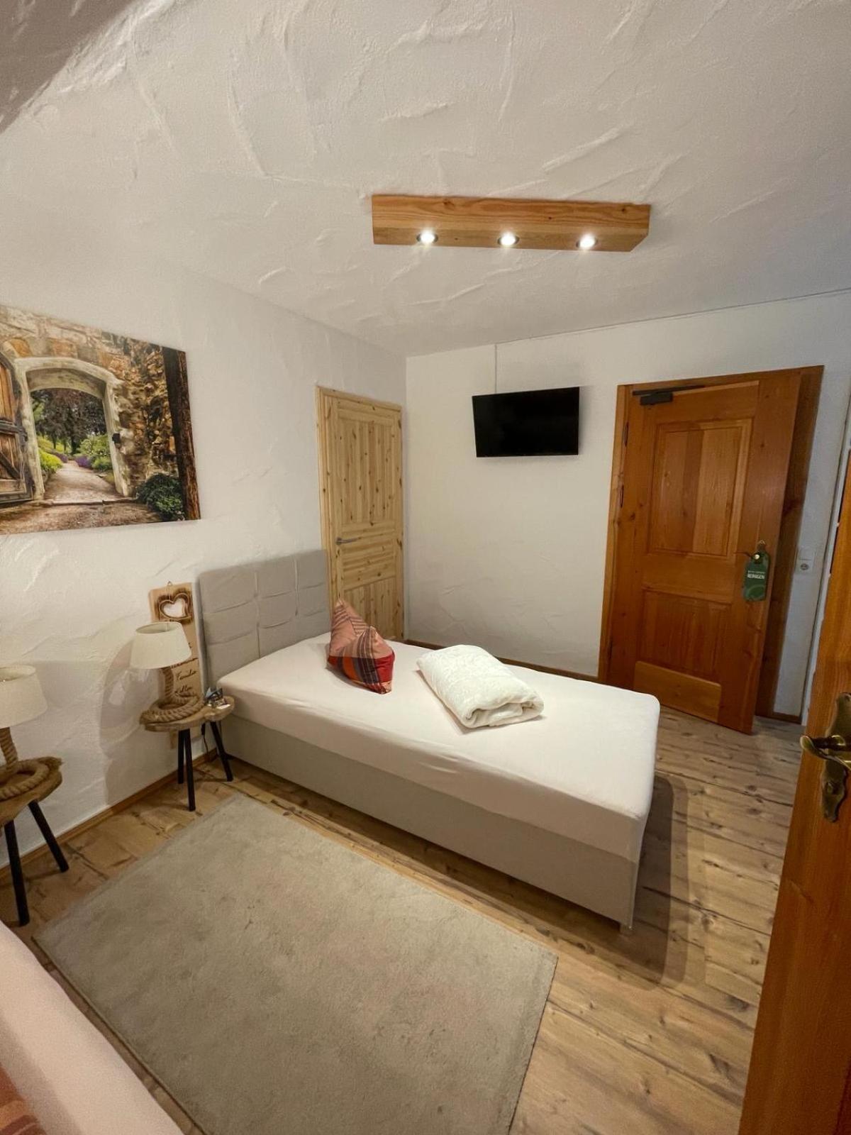 Hotel-Hauensteiner-Hof Екстериор снимка